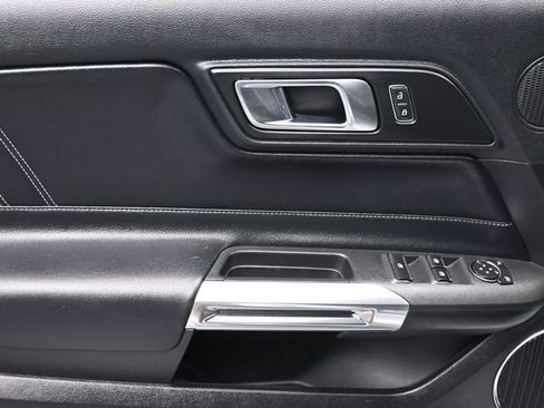 Used 2019 Ford Mustang GT Premium RWD image 12