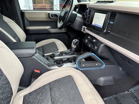 Used 2022 Ford Bronco Wildtrak AWD/4WD image 15