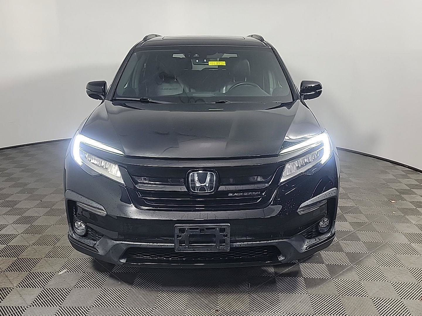 Certified 2022 Honda Pilot Black Edition image 13