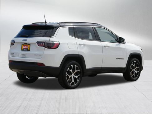 Used 2024 Jeep Compass Limited AWD/4WD image 7