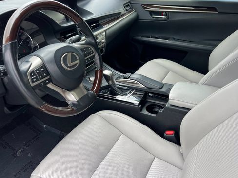 Used 2018 Lexus ES 350 w/ Navigation System Package FWD image 13