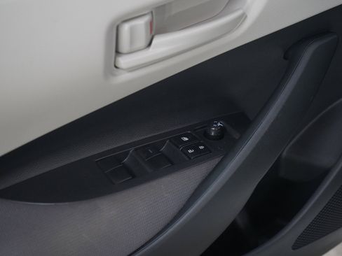 Used 2026 Toyota Corolla LE w/ LE Premium Package FWD image 19