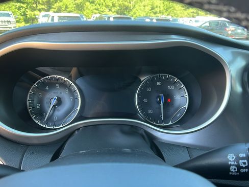 New 2026 Chrysler Voyager LX image 26