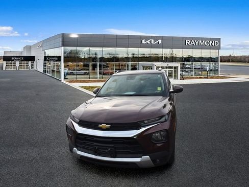 Certified 2022 Chevrolet TrailBlazer LT w/ Convenience Package FWD image 8