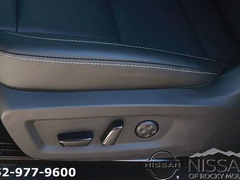 New 2026 Nissan Murano Platinum AWD/4WD image 16