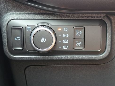 Used 2025 Ford Explorer Platinum AWD/4WD image 18
