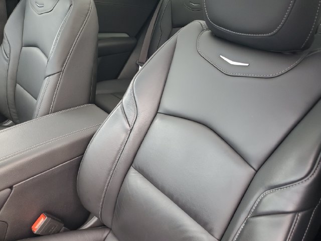 Certified 2023 Cadillac XT4 Premium Luxury w/ Cold Weather Package AWD/4WD image 13