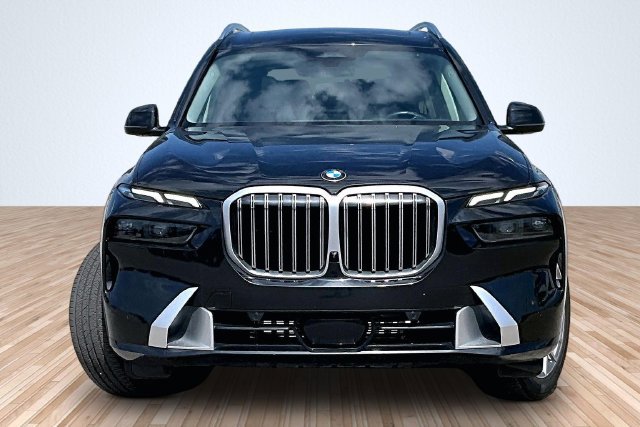 Used 2023 BMW X7 xDrive40i AWD/4WD image 3