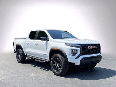 Used 2024 GMC Canyon Elevation w/ Convenience Package