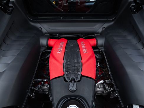 Used 2022 Ferrari F8 Tributo RWD image 78