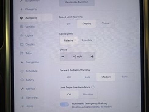 Used 2015 Tesla Model S Performance image 16