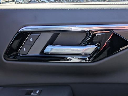 New 2026 Chevrolet Suburban Premier w/ Sun And Tow Package AWD/4WD image 35