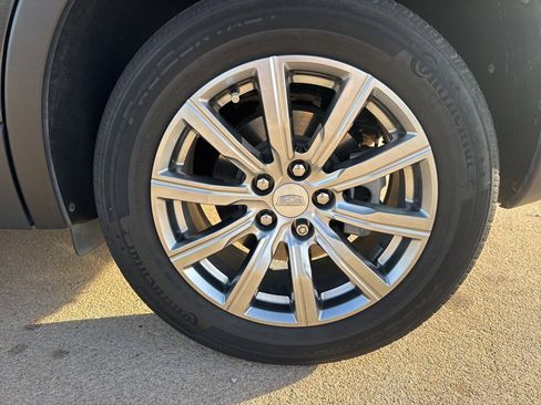 Used 2022 Cadillac XT4 Premium Luxury w/ Enhanced Visibility Package image 7