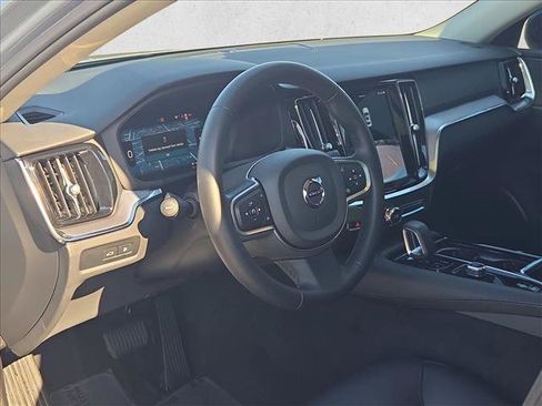 Used 2023 Volvo S60 T8 Core w/ Climate Package AWD/4WD image 12