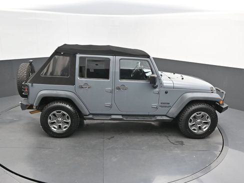 Used 2015 Jeep Wrangler Unlimited Sport w/ Quick Order Package 24S AWD/4WD image 31