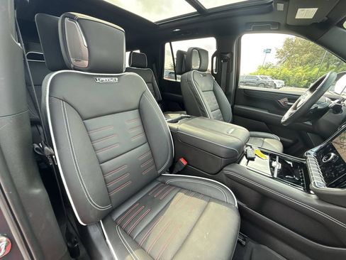 Used 2026 GMC Yukon AT4 Ultimate AWD/4WD image 32