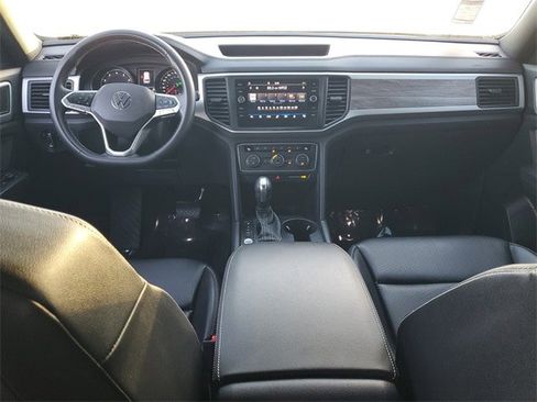 Used 2021 Volkswagen Atlas Cross Sport SE image 13
