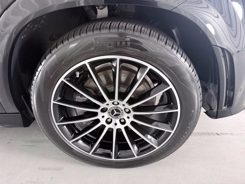 Used 2023 Mercedes-Benz GLE 450 4MATIC image 4