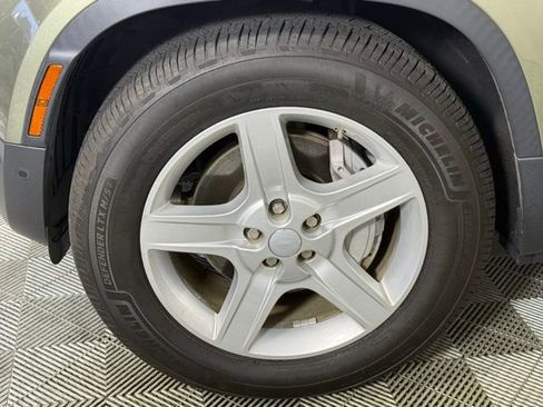 Used 2020 Land Rover Defender 110 SE AWD/4WD image 13