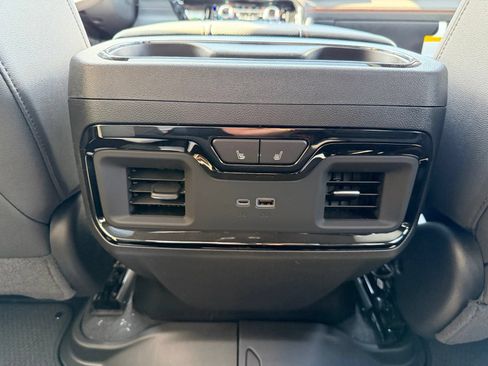 New 2026 GMC Sierra 2500 AT4 w/ AT4 Premium Plus Package AWD/4WD image 34