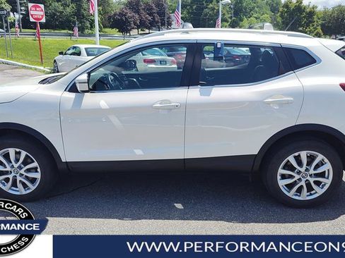 Used 2020 Nissan Rogue Sport SV w/ All-Weather Package image 6