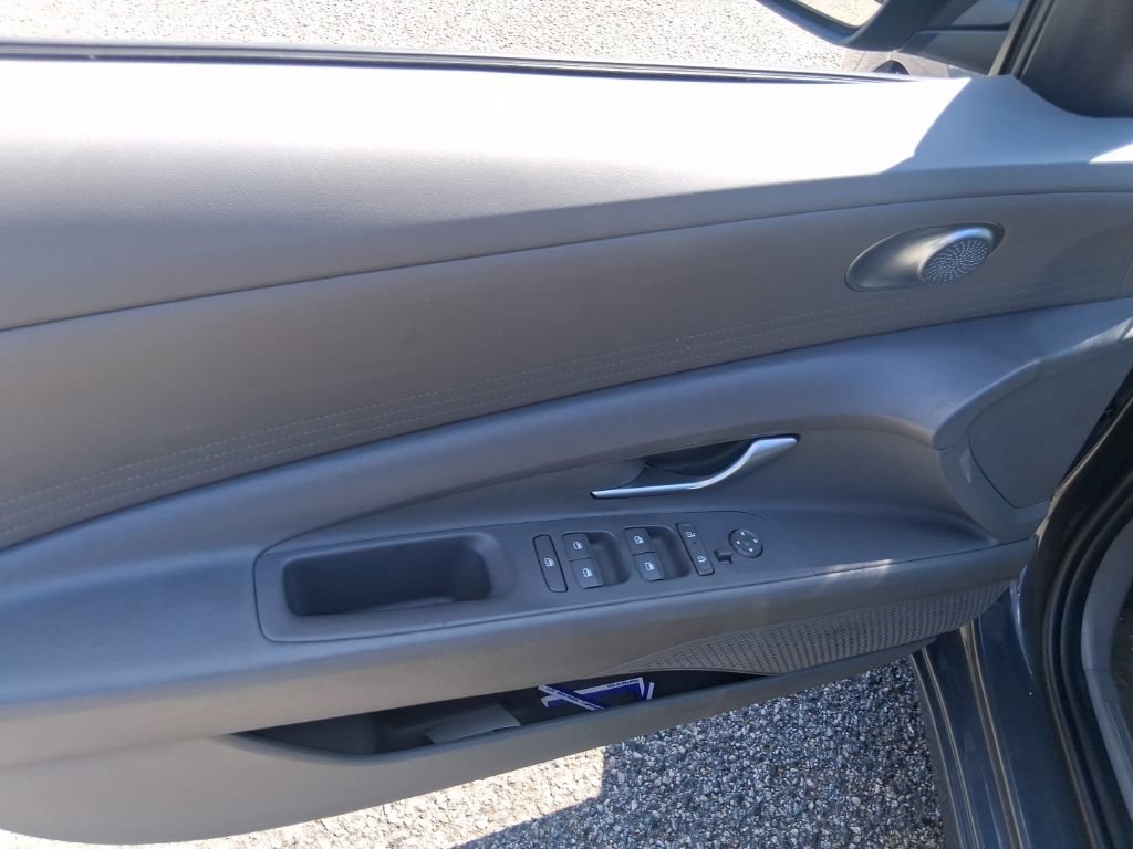 Used 2024 Hyundai Elantra SEL FWD image 10