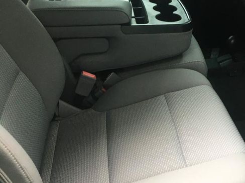 Used 2018 Chevrolet Silverado 1500 Custom w/ Custom Value Package AWD/4WD image 15