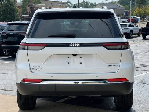 Used 2023 Jeep Grand Cherokee Limited AWD/4WD image 49