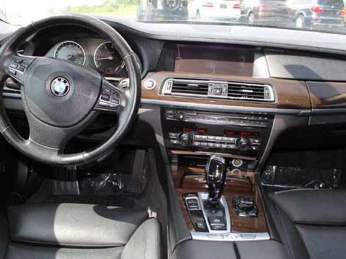 Used 2011 BMW 740Li image 13