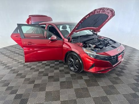Used 2023 Hyundai Elantra SEL w/ Winter Weather Package FWD image 14
