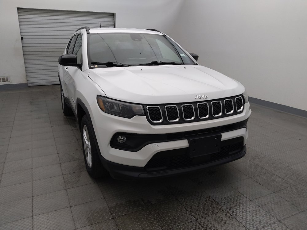 Used 2023 Jeep Compass Latitude AWD/4WD image 14