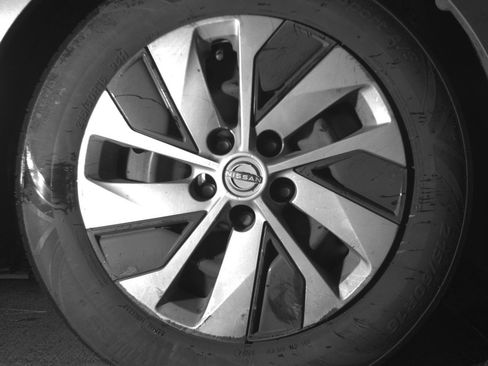 Used 2023 Nissan Altima 2.5 S image 13