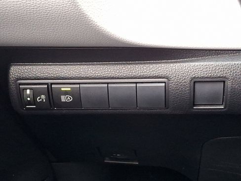 Certified 2020 Toyota Corolla SE image 22