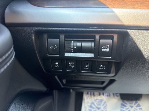 Used 2018 Subaru Outback 2.5i Limited image 14