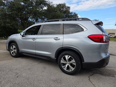 Used 2023 Subaru Ascent Premium w/ Convenience Package AWD/4WD image 5