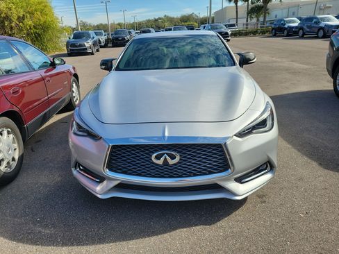 Used 2017 INFINITI Q60 3.0t image 2