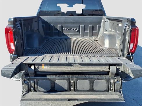 Used 2025 GMC Sierra 1500 SLT image 10