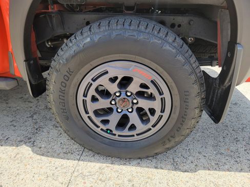 Used 2025 Nissan Frontier PRO-4X w/ Pro Convenience Package image 39