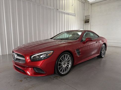 Used 2019 Mercedes-Benz SL 550 image 32