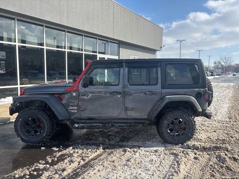 Used 2018 Jeep Wrangler Unlimited Sport S image 11