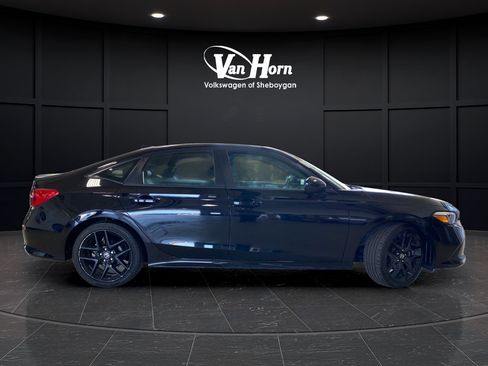 Used 2023 Honda Civic Sport image 8