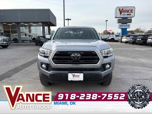 Used 2018 Toyota Tacoma SR5 image 2