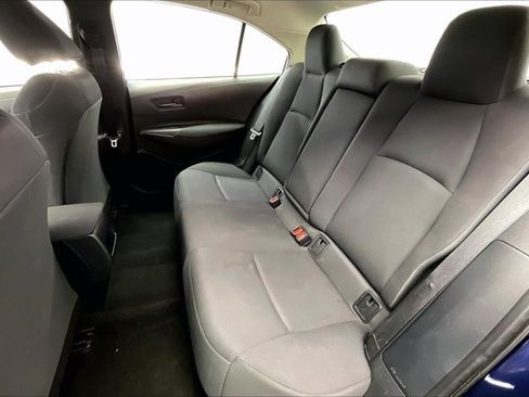 Used 2022 Toyota Corolla LE image 20