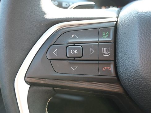 New 2025 Jeep Grand Cherokee L Laredo image 9