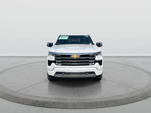 Used 2023 Chevrolet Silverado 1500 High Country w/ Technology Package AWD/4WD image 3