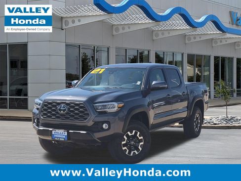 Used 2021 Toyota Tacoma TRD Off-Road w/ TRD Premium Off Road Package AWD/4WD image 1