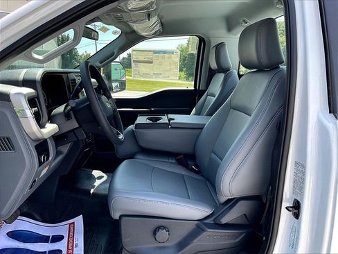 New 2025 Ford F250 XL w/ XL Chrome Package image 11