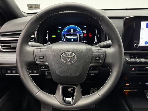 Used 2026 Toyota Camry Hybrid w/ Convenience Package FWD image 28