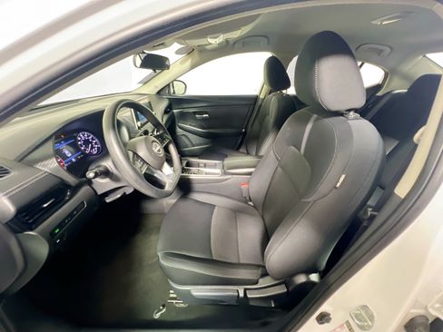 Used 2024 Nissan Sentra SV FWD image 14