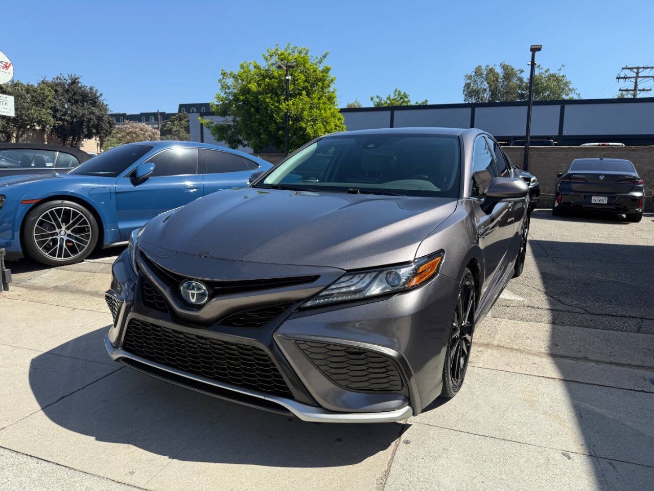 Used 2021 Toyota Camry XSE FWD image 6